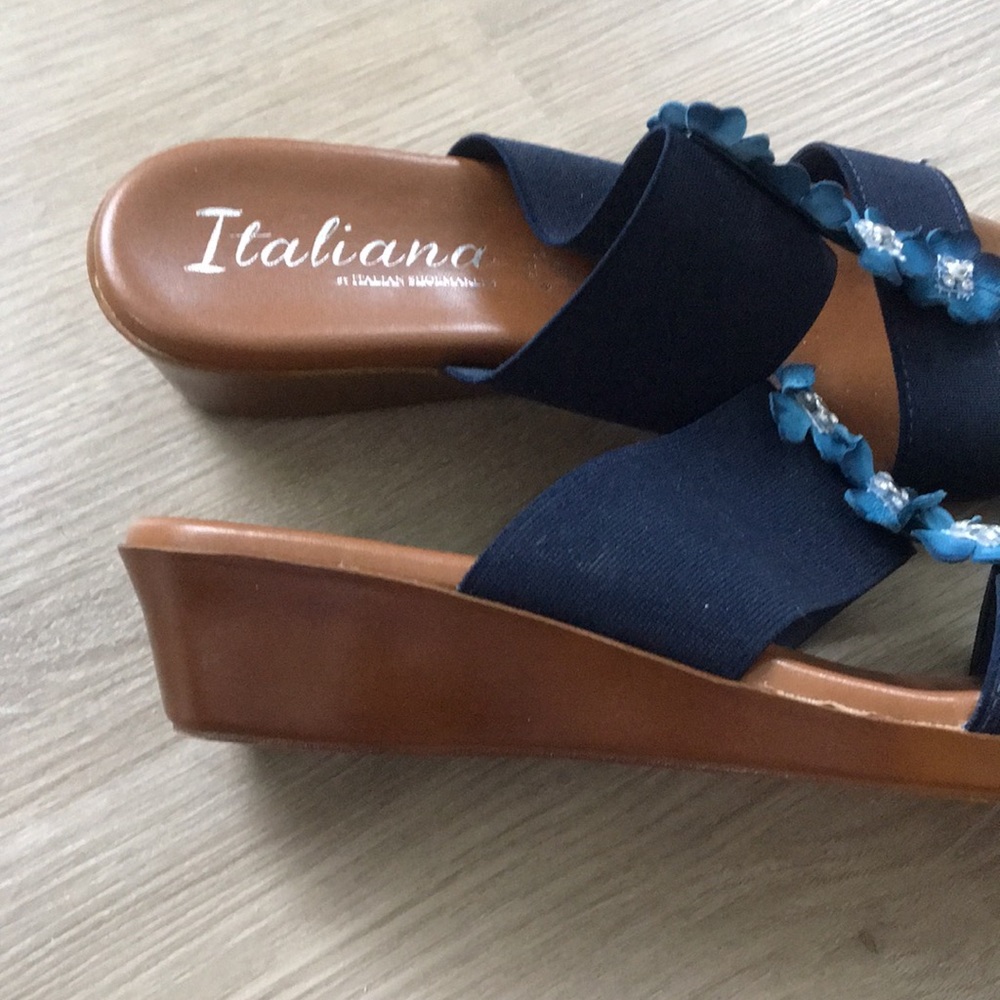 NWOT Italiana heeled sandals - Picture 5 of 6